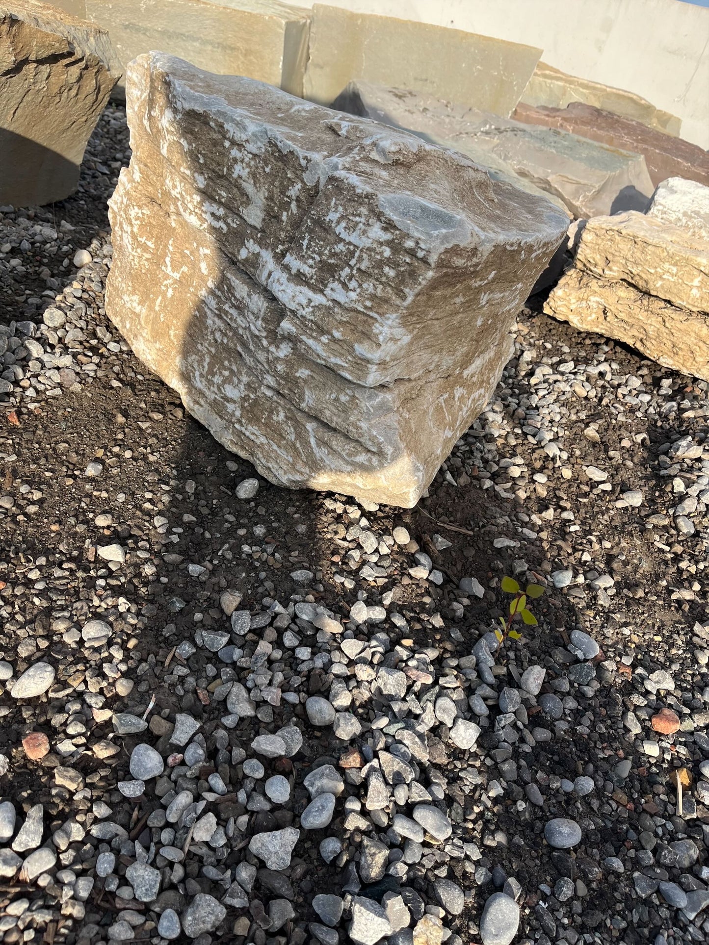 MANITOULIN WEATHERED WALLSTONE - GREY-BROWN