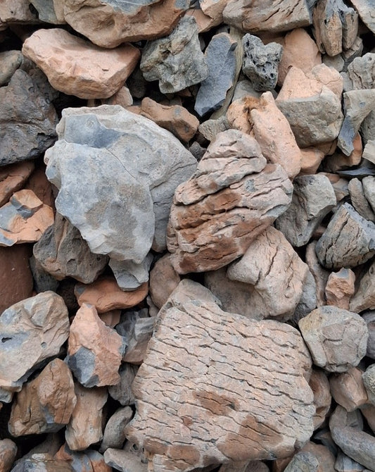 BAGGED BEECHWOOD PEBBLES 1/2" - 1" 18KG